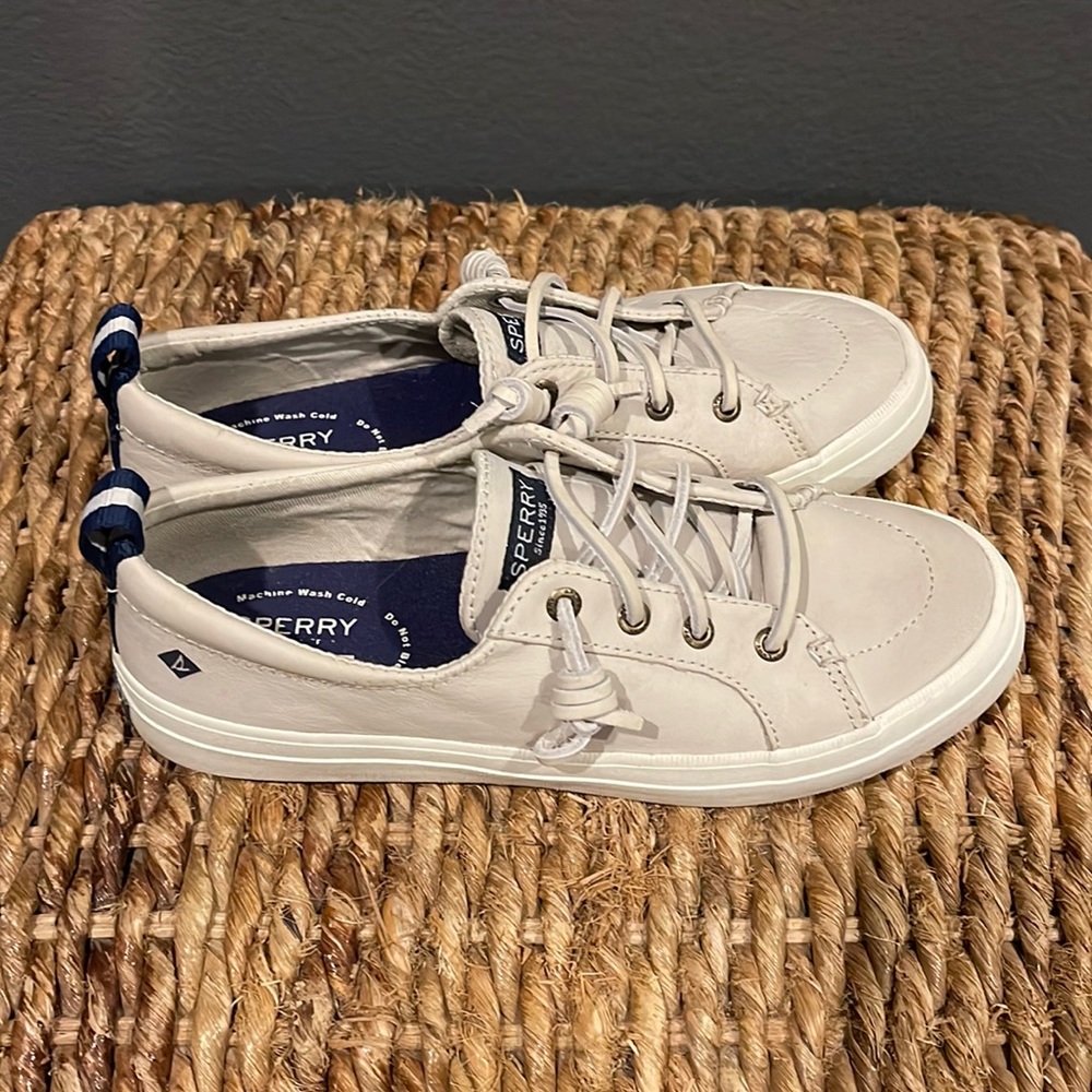 Women’s Sperry Sneakers size 6 1/2